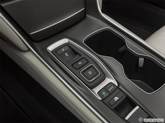 2018 Honda Accord Sedan | Gear shifter/center console