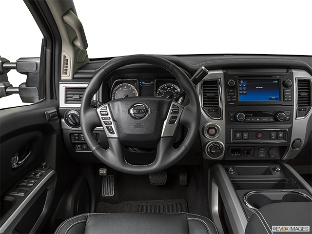 2018 Nissan Titan XD | Steering wheel/Center Console