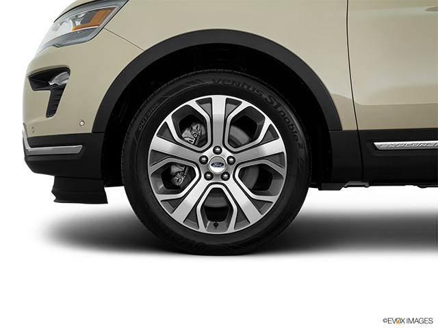 2018 Ford Explorer | Front Drivers side wheel at profile