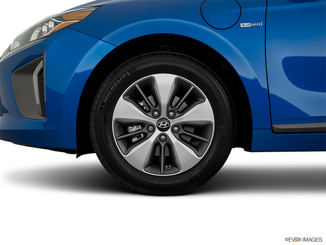 2018 Hyundai IONIQ Electric Plus | Front Drivers side wheel at profile