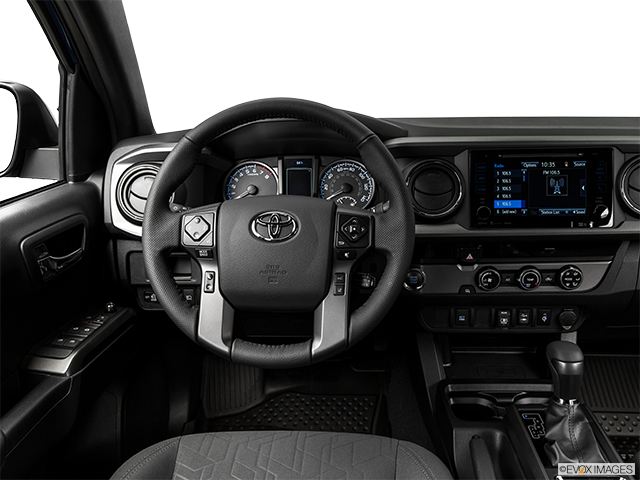 2018 Toyota Tacoma | Steering wheel/Center Console