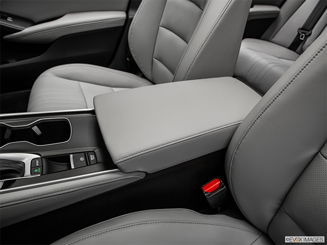 2018 Honda Accord Sedan | Front center console with closed lid, from driver’s side looking down