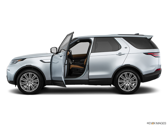 2018 Land Rover Discovery | Driver's side profile with drivers side door open