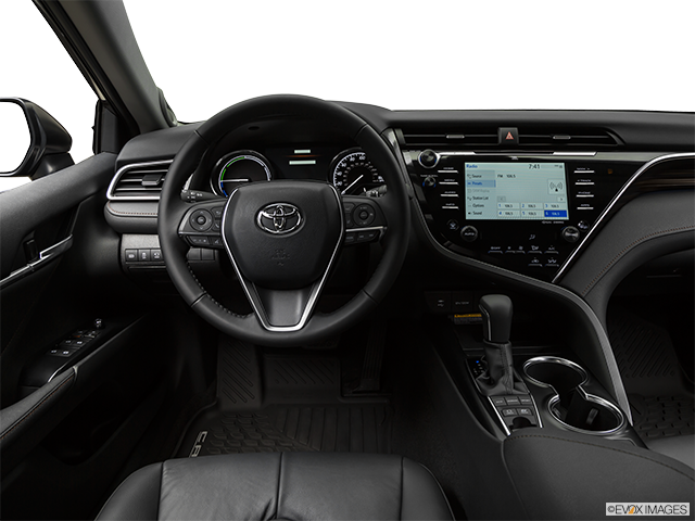 2018 Toyota Camry Hybride | Steering wheel/Center Console