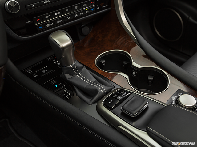 2018 Lexus RX 350L | Gear shifter/center console