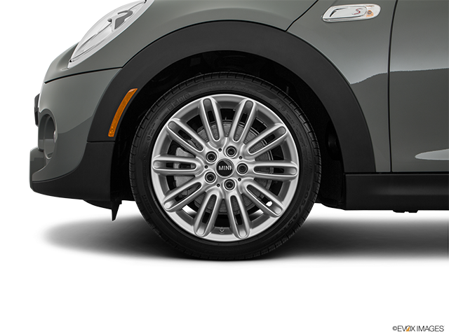 2018 MINI Cooper | Front Drivers side wheel at profile
