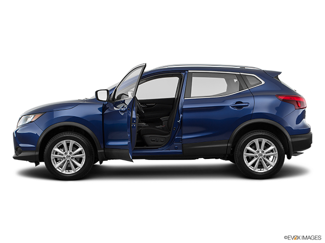 2018 Nissan Qashqai | Driver's side profile with drivers side door open