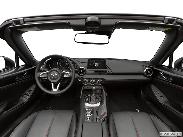 2018 Mazda MX-5 | Centered wide dash shot
