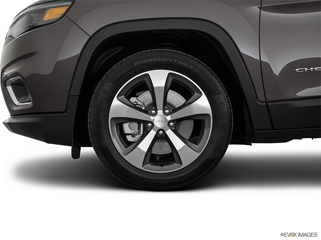 2019 Jeep Cherokee | Front Drivers side wheel at profile