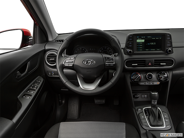 2018 Hyundai Kona | Steering wheel/Center Console