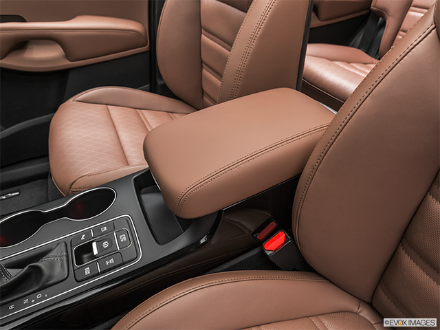 2019 Kia Sorento | Front center console with closed lid, from driver’s side looking down