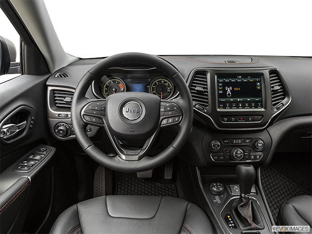 2019 Jeep Cherokee | Steering wheel/Center Console