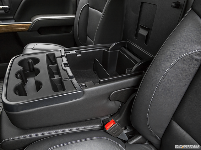2019 Chevrolet Silverado 2500HD | Front center divider