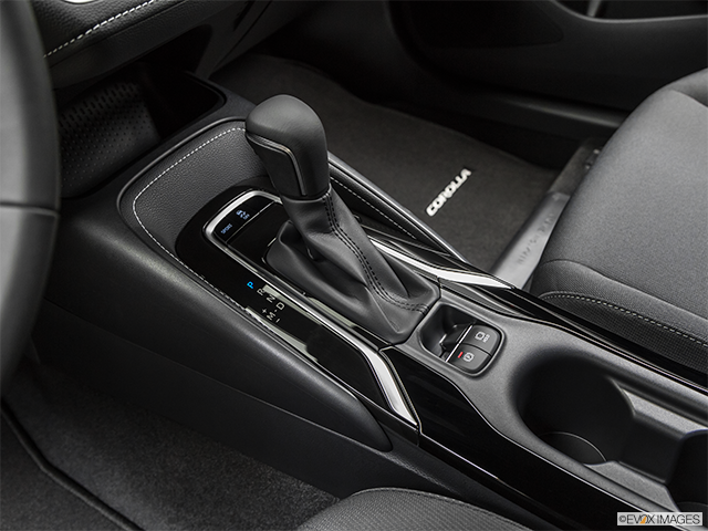 2019 Toyota Corolla Hatchback | Gear shifter/center console