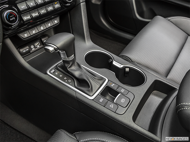 2019 Kia Sportage | Gear shifter/center console