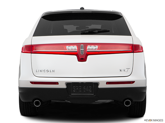 2019 Lincoln MKT | Low/wide rear