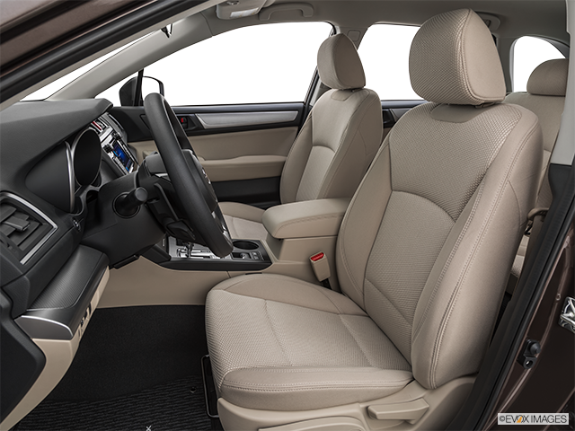2019 Subaru Outback | Front seats from Drivers Side
