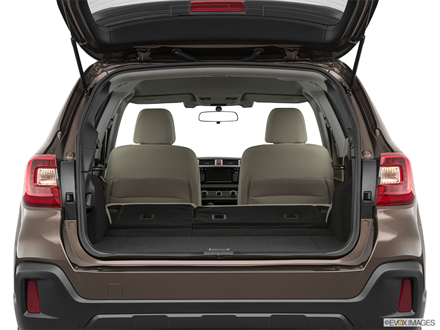 2019 Subaru Outback | Hatchback & SUV rear angle