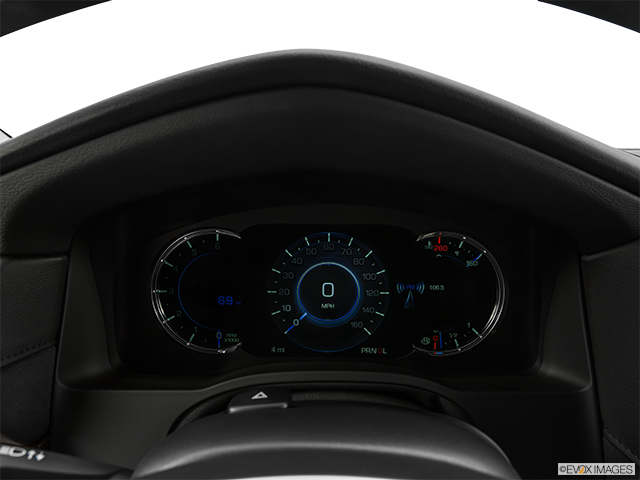 2019 Cadillac Escalade | Speedometer/tachometer