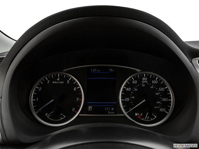 2019 Nissan Sentra | Speedometer/tachometer