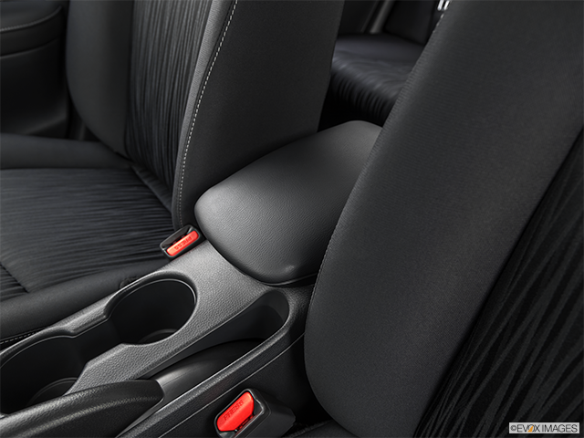 2019 Nissan Sentra | Front center console with closed lid, from driver’s side looking down