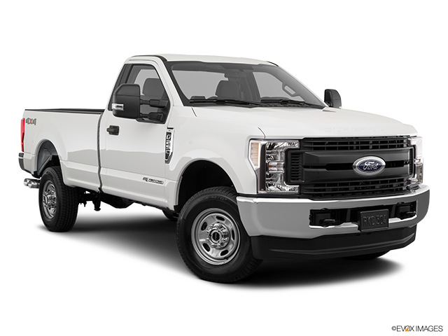 2019 Ford F-250 Super Duty | Front passenger 3/4 w/ wheels turned