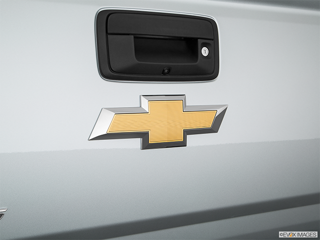 2018 Chevrolet Colorado | Rear manufacturer badge/emblem