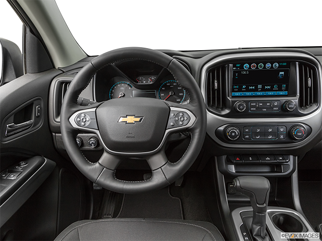 2018 Chevrolet Colorado | Steering wheel/Center Console