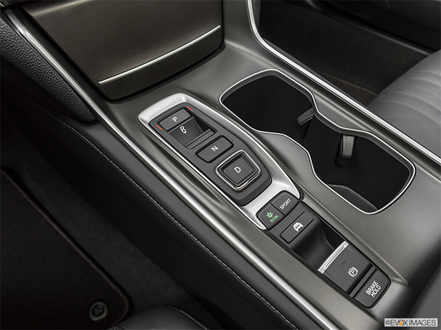 2018 Honda Accord Sedan | Gear shifter/center console
