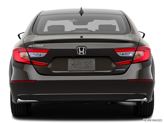 2018 Honda Accord Sedan | Low/wide rear
