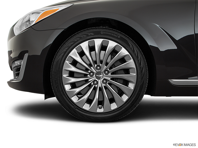 2018 Genesis G90 | Front Drivers side wheel at profile