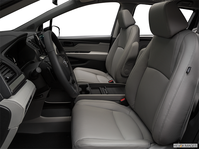 2019 Honda Odyssey | Front seats from Drivers Side