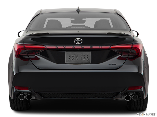2019 Toyota Avalon | Low/wide rear