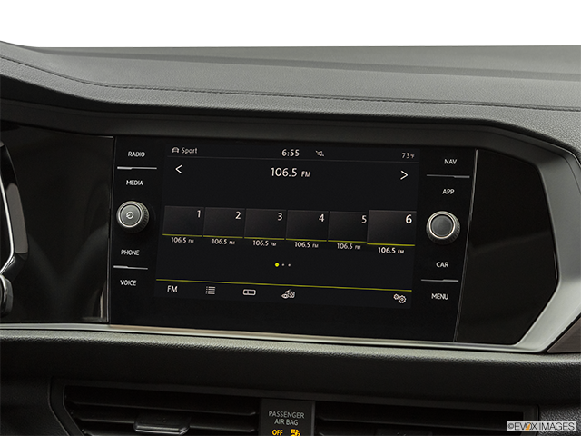 2019 Volkswagen Jetta | Closeup of radio head unit