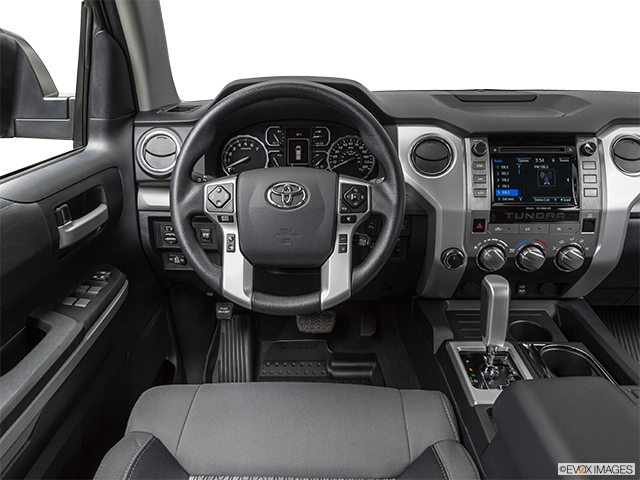 2018 Toyota Tundra | Steering wheel/Center Console