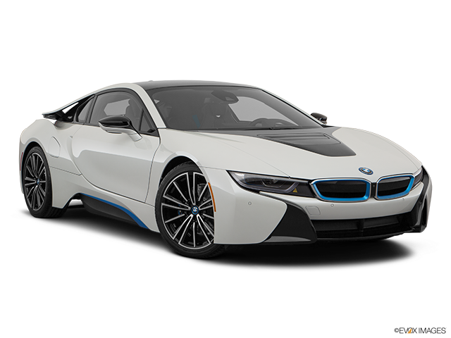 2019 BMW i8 | Front passenger 3/4 w/ wheels turned