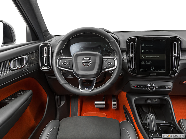 2019 Volvo XC40 | Steering wheel/Center Console