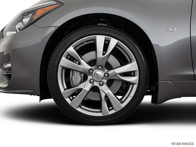2019 Infiniti Q70 | Front Drivers side wheel at profile