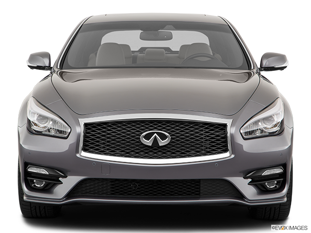 2019 Infiniti Q70 | Low/wide front
