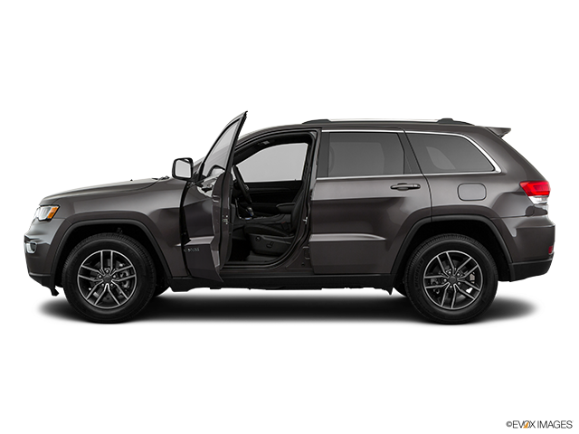 2019 Jeep Grand Cherokee | Driver's side profile with drivers side door open
