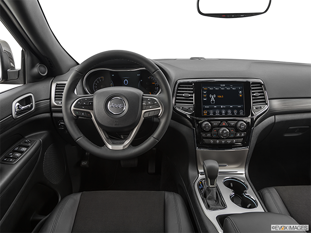 2019 Jeep Grand Cherokee | Steering wheel/Center Console