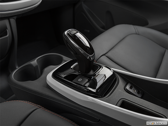 2019 Chevrolet Bolt EV | Gear shifter/center console