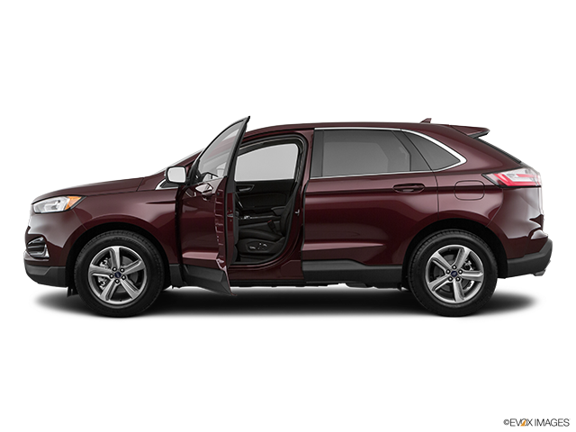 2019 Ford Edge | Driver's side profile with drivers side door open