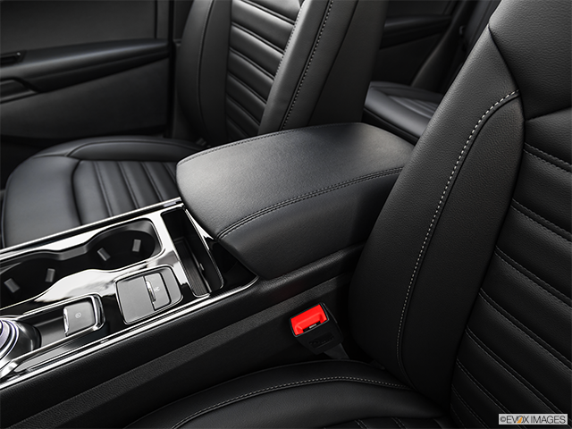 2019 Ford Edge | Front center console with closed lid, from driver’s side looking down