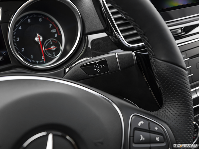 2019 Mercedes-Benz GLE | Gear shifter/center console