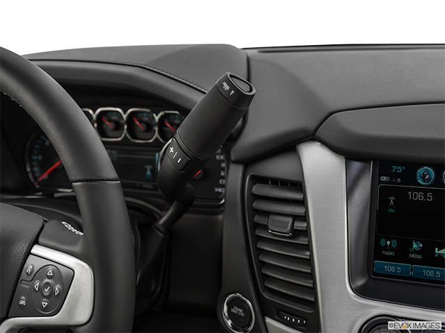 2019 GMC Yukon | Gear shifter/center console