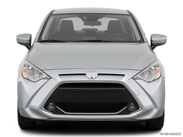 2019 Toyota Yaris Hatchback | Low/wide front