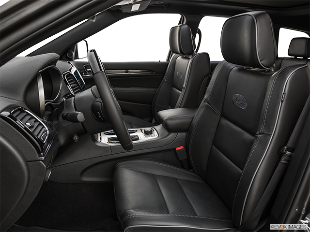 2019 Jeep Grand Cherokee | Front seats from Drivers Side