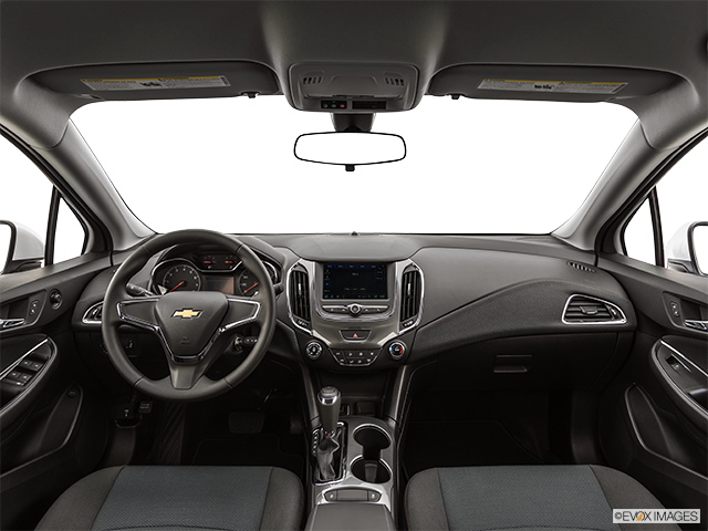 2019 Chevrolet Cruze | Centered wide dash shot