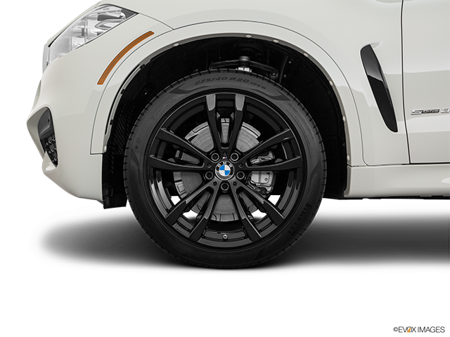 2019 BMW X6 | Front Drivers side wheel at profile
